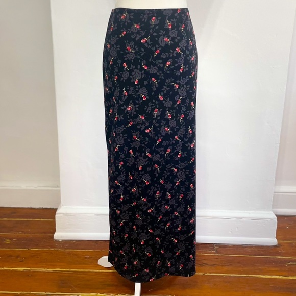 Vintage 90s Wrapper Fairygoth Rose Print Maxi Skirt - Picture 2 of 7